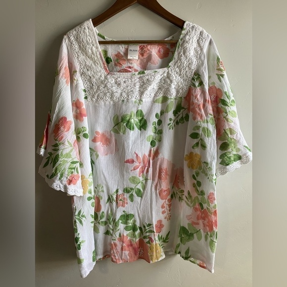 Blair - Floral Bell Sleeve Top - Picture 1 of 11